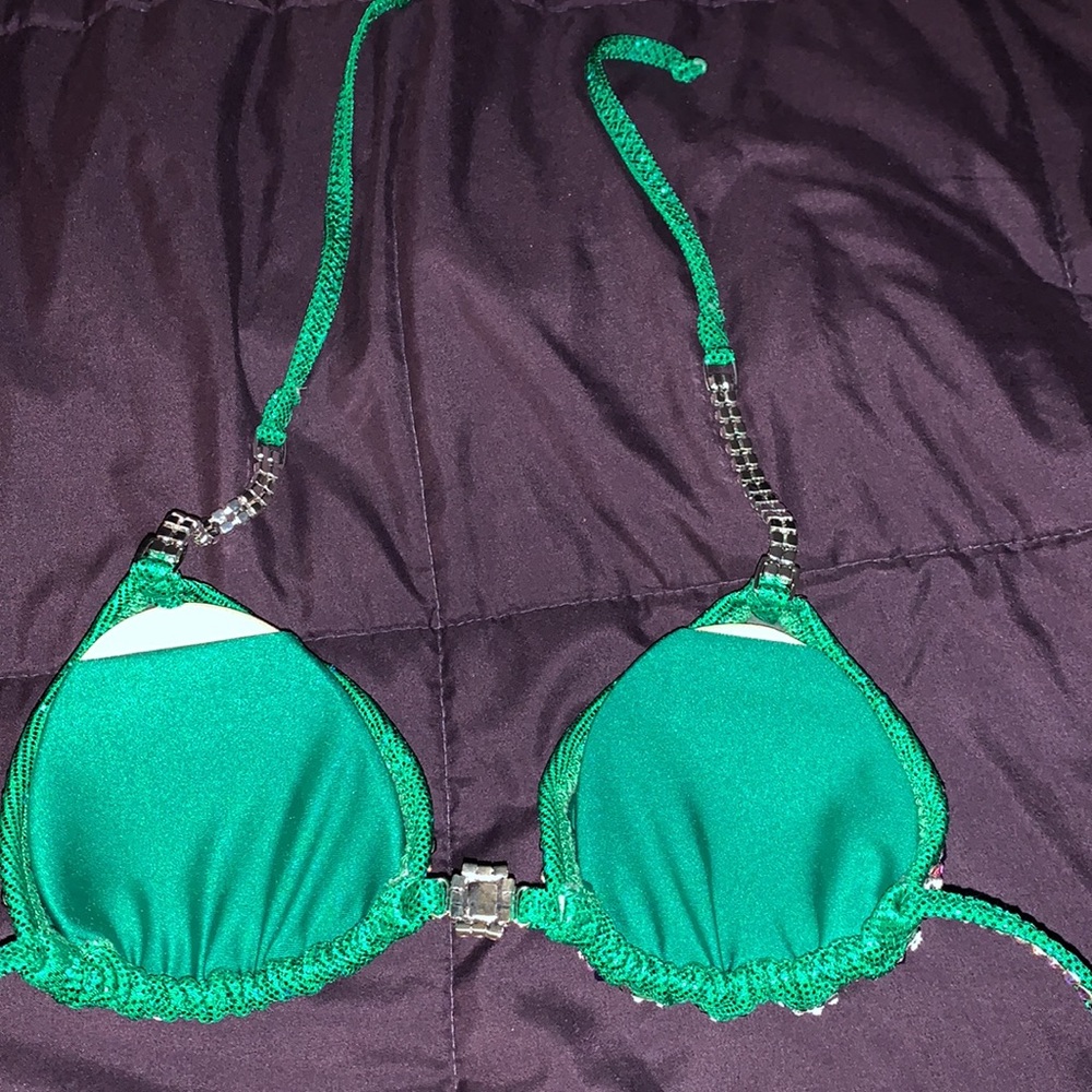 New NPC Figure Competition Suit 👙 - Picture 4 of 11